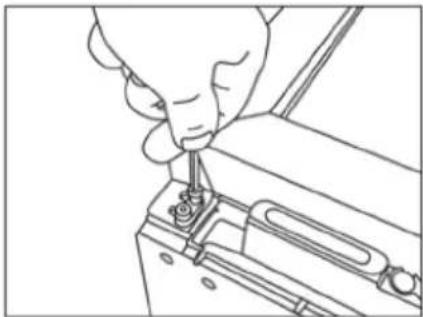 VESTFROST VKG 571 - Reversing the door - 5