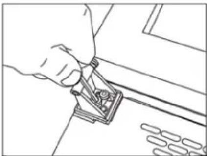 VESTFROST VKG 571 - Reversing the door - 10