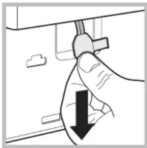 HOTPOINT Aqualtis AQ9F 49 U - Opening the porthole door manually - 3