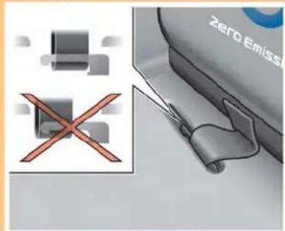 NISSAN Leaf (2012) - ATTENTION - 1