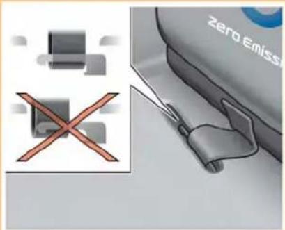 NISSAN Leaf (2012) - ATTENTION - 1