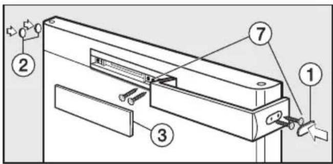 MIELE FN 12020 S - Changement des poignées de la porte - 3