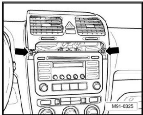 VOLKSWAGEN Golf Variant (2010) - Removing - 1