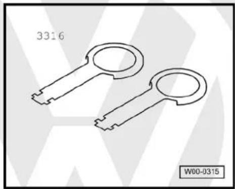 VOLKSWAGEN Golf Variant (2010) - Removing and installing USB connection retainer -R193- - 1