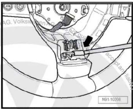 VOLKSWAGEN Golf Variant (2010) - Installing - 1