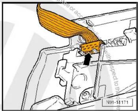 VOLKSWAGEN Golf Variant (2010) - Removing - 2
