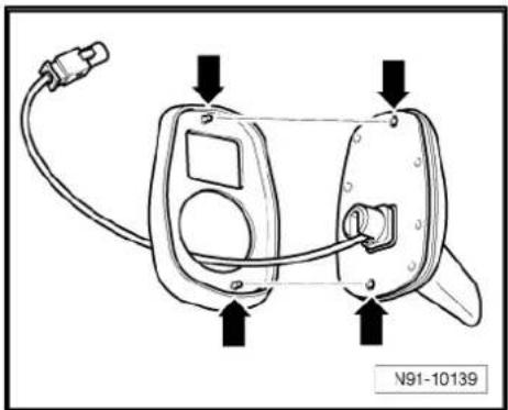 VOLKSWAGEN Golf Variant (2010) - Installing - 2