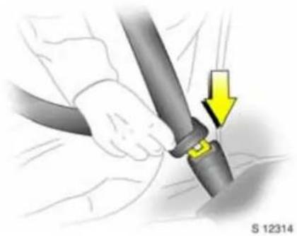 OPEL Movano (2008) - Fitting the belt - 1