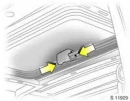 OPEL Movano (2008) - Opening upper windows \* - 2