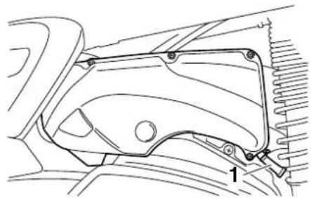 YAMAHA Majesty400 (2010) - Die Luftfiltergehäuse-Ablassschläuche reinigen - 1