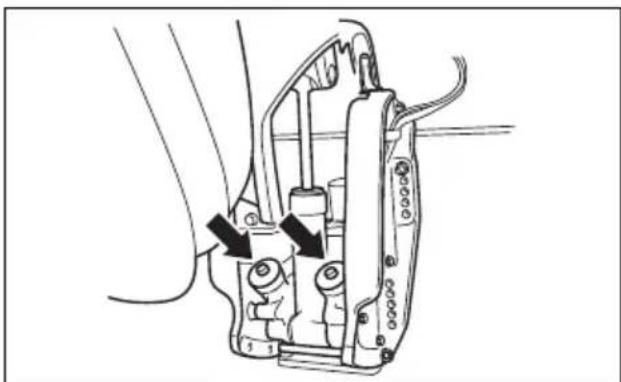 SUZUKI DF300AP - TILT BRACKET - 2