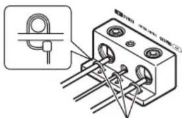 PIONEER PRS-D1200SPL - Ponga las bandas de enlace de cable en las ranuras y arrolle las bandas de enlace alrededor de los cables. - 1