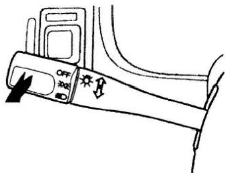 Honda CR-V (1999) - Controls Near the Steering Wheel - 2