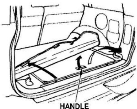 Honda CR-V (1999) - Built-in Table - 1