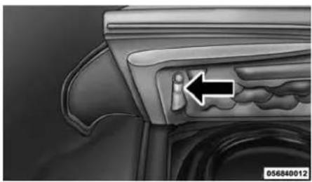 Chrysler 300 (2014) - DÉMARRAGEETCONDUITE - 1