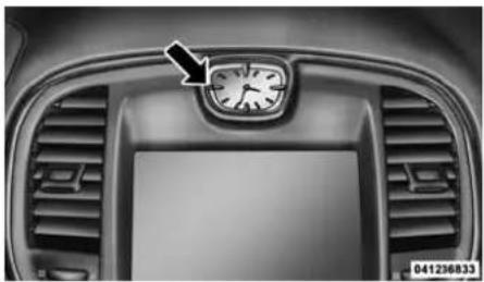 Chrysler 300 (2014) - RÉGLAGEDEL'HORLOGE ANALOGIQUE - 1