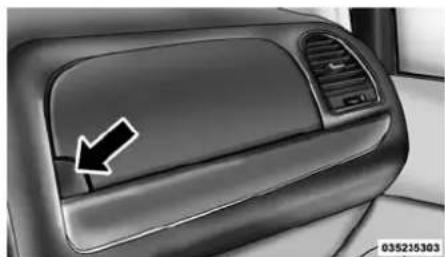 DODGE Grand Caravan (2014) - Boîteàgantssupérieure - 1