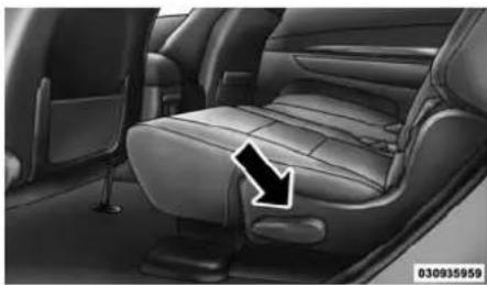 DODGE Durango (2014) - Accèsfacileauxsiègesdetroisième rangée - 1