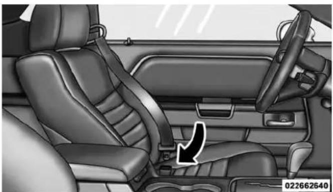DODGE Challenger (2014) - Lap/ShoulderBeltOperatingInstructions - 2