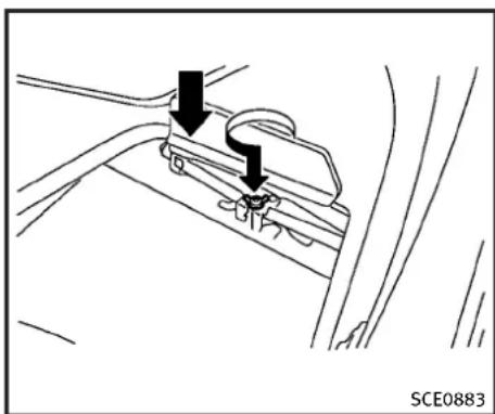 INFINITI Q70 (2013) - ATTENTION - 1