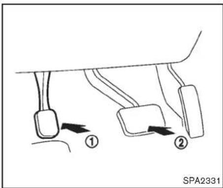 INFINITI Q70 (2012) - ATTENTION - 1