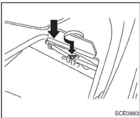 INFINITI Q70 (2012) - ATTENTION - 1