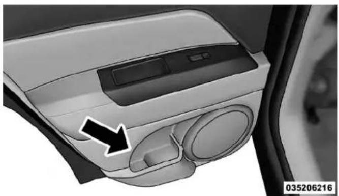 JEEP Compass (2014) - Door Storage - 2