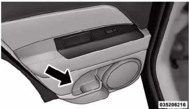 JEEP Compass (2013) - Door Storage - 2