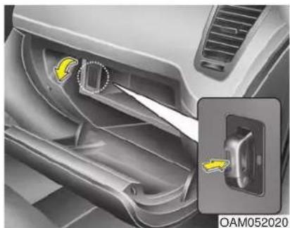 KIA Soul (2012) - WARNING - Unintended vehicle movement - 1