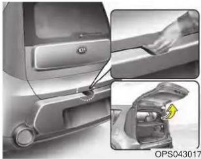 KIA Soul (2014) - Ouverture du hayon - 1