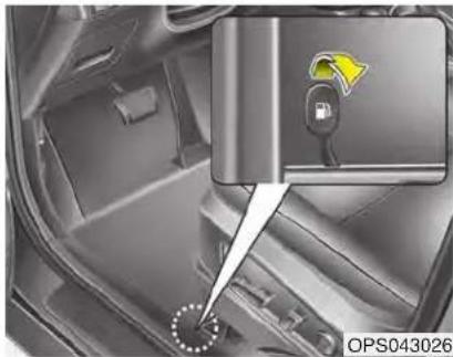 KIA Soul (2014) - Ouverture du volet du réservoir de carburant - 1