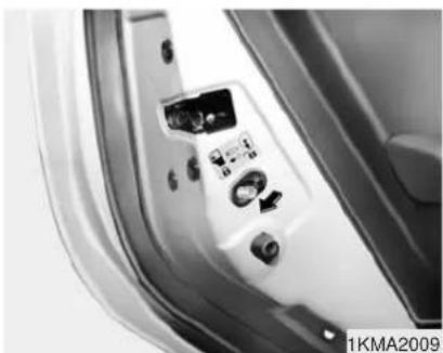 KIA Sportage (2010) - Système de déverrouillage des portes en cas d'impact (selon l'équipement) - 1