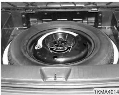 KIA Sportage (2010) - SI UN PNEU EST À PLAT - 2