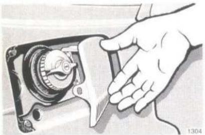 Mercedes-Benz 230 E (1988) - Check the Following Items Regularly and Before Every Long Journey - 1