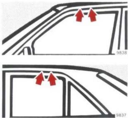 Mercedes-Benz 300 CE (1988) - Emergency Release of Fuel Filler Flap - 2