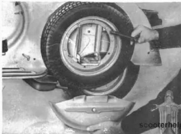 VESPA Rally 200 - ADJUSTMENT ON CARBURETTOR - 6