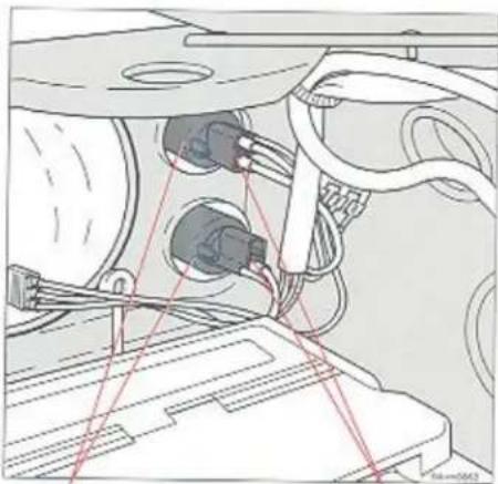 VOLVO 940 (1997) - Replacing bulbs - 1