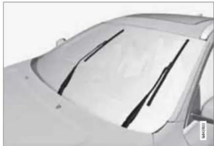 VOLVO V60 (2011) - Balai d'essuie-glace et liquide lave-glace - 1