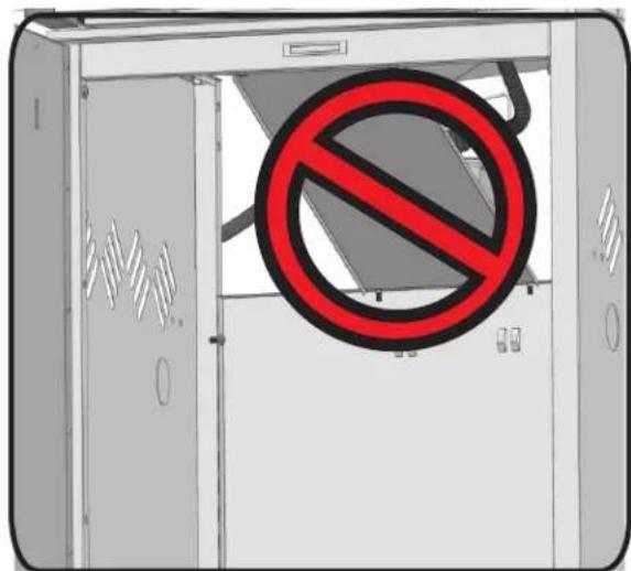 Diagram showing a red prohibition sign inside a device with ventilation slots, indicating no ventilation or disinfection.