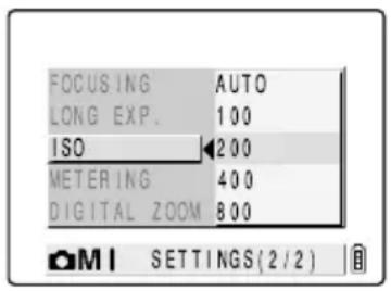 FOCUSING AUTO LONG EXP. 100 ISO 200 METERING 400 DIGITAL ZOOM 800 M | SETTINGS (2/2)
