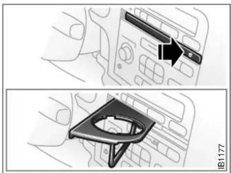 SAAB 9-3 (1999) - Interior equipment, trunk - 2