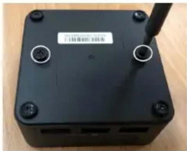 ECS LIVA Q1A Plus - Install the VESA Mount - 2