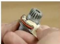 Dormakaba DKX Type III - Install the Dial Hub and Dial - 1