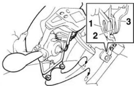 YAMAHA XT660R - Aanbrengen van het stroomlijnpaneel - 1