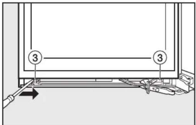 MIELE K 14827 SD - Changement de la butée de porte - 4