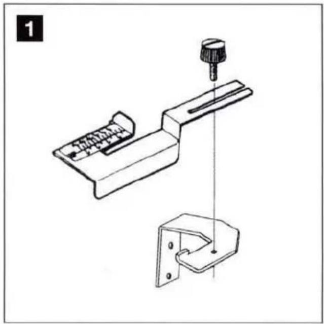 Dessin technique au trait d'un assemblage de pince ou de support mécanique avec une goupille et un support de montage (sans texte ni symboles).