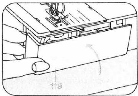 PFAFF tipmatic 1147 - Inserimento del filo superiore: - 7