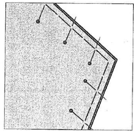 Diagramme pur d'une structure de toit ou de plancher avec des lignes diagonales et des marqueurs circulaires, sans texte ni symbole.