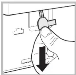 HOTPOINT Aqualtis AQ9D 691 U - Opening the porthole door manually - 3