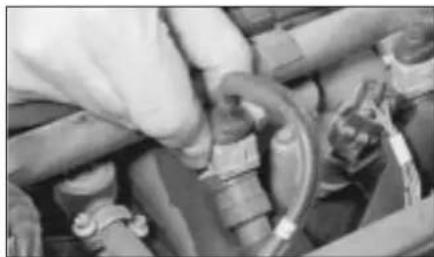 JAGUAR XJ6 (1997) - If your car won't start even though the starter motor turns as normal - 5